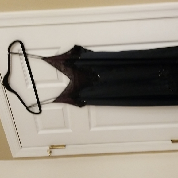 Vintage black nightgown - Picture 5 of 13